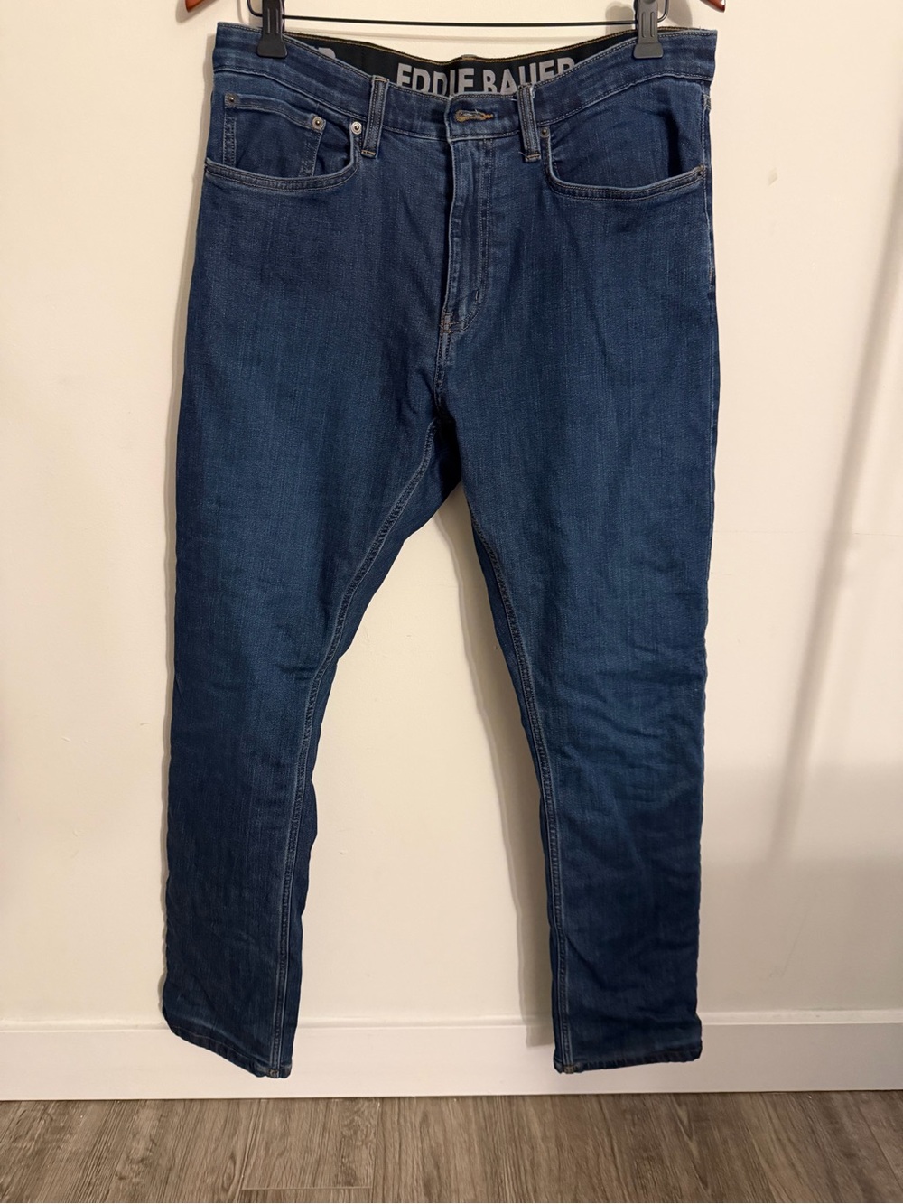 Eddie Bauer Slim Straight Jeans in Deep Blue